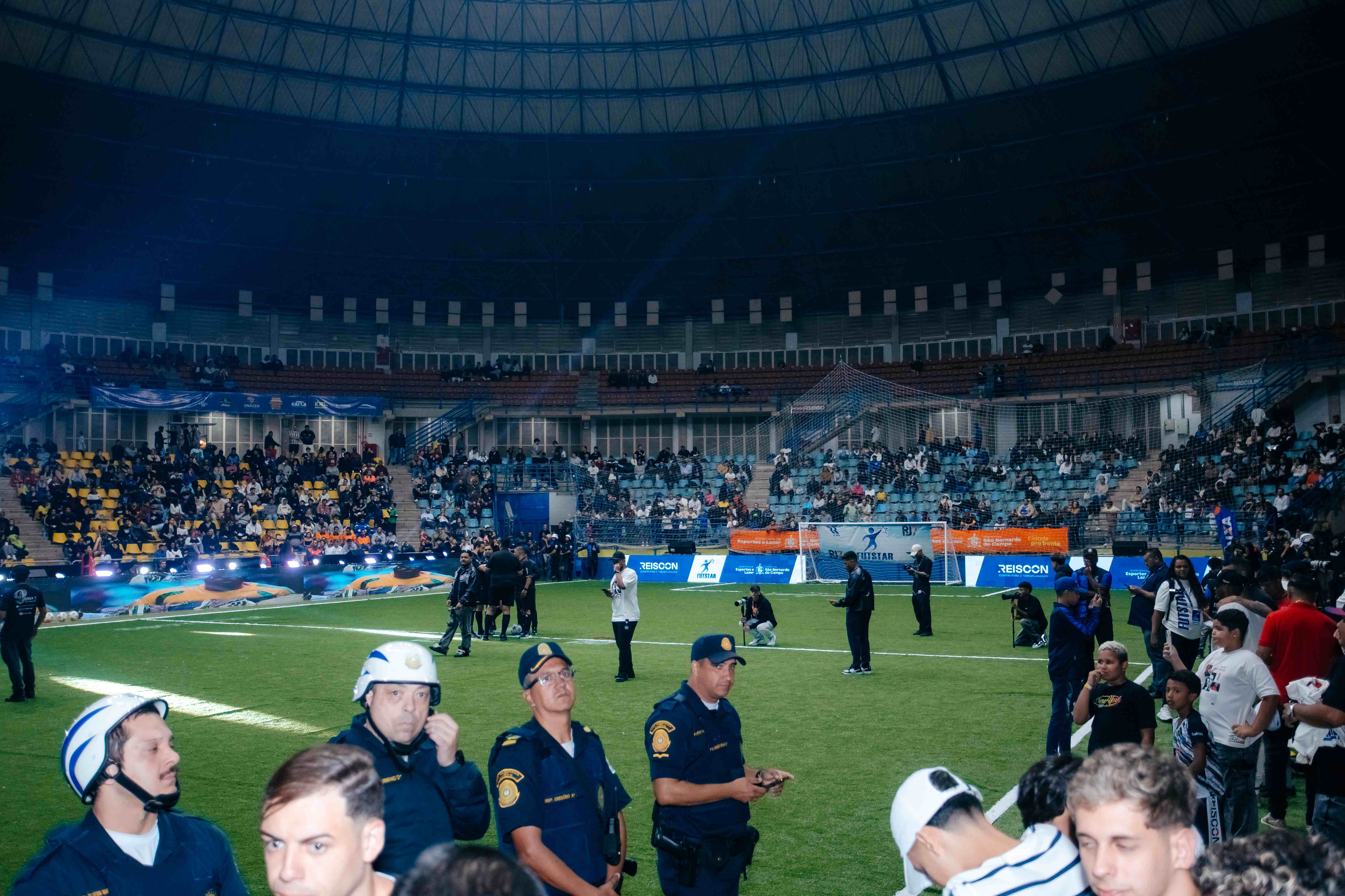 Futstar em São Bernardo reúne mais de 6 mil pessoas e arrecada 12 toneladas de alimentos