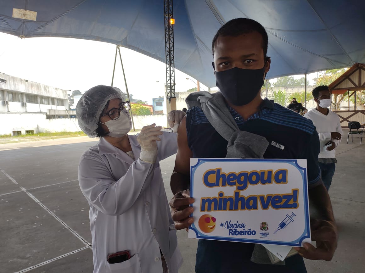 Ribeirão Pires foi uma das primeiras cidades a concluir a vacinação dos adultos e agora começa a vacinar adolescentes entre 12 e 17 anos.- Divulgação PMRP