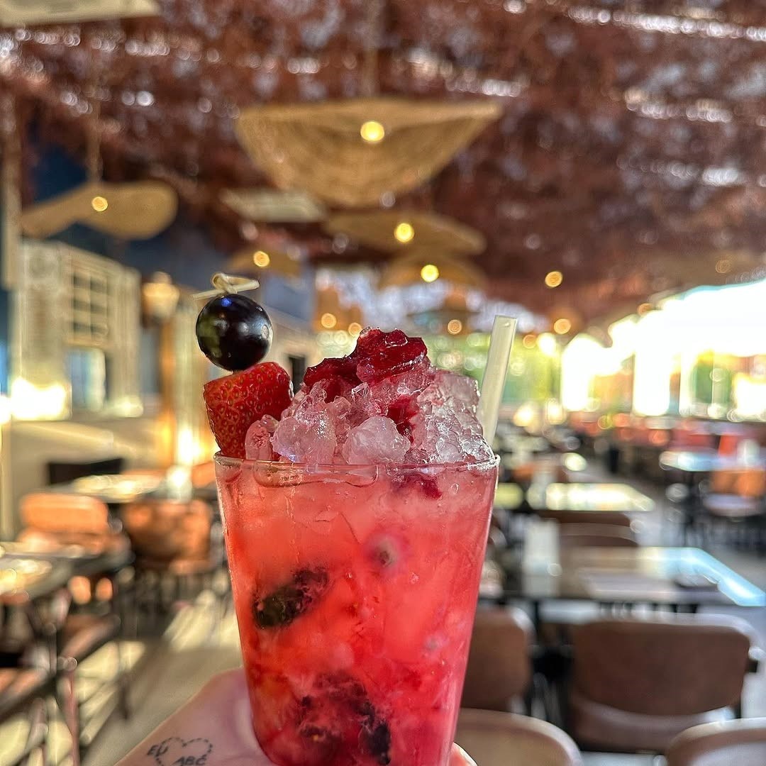 Villa das Lhamas é um rooftop que combina a rica gastronomia latina com um ambiente exclusivo Divulgação/ Villa das Lhamas