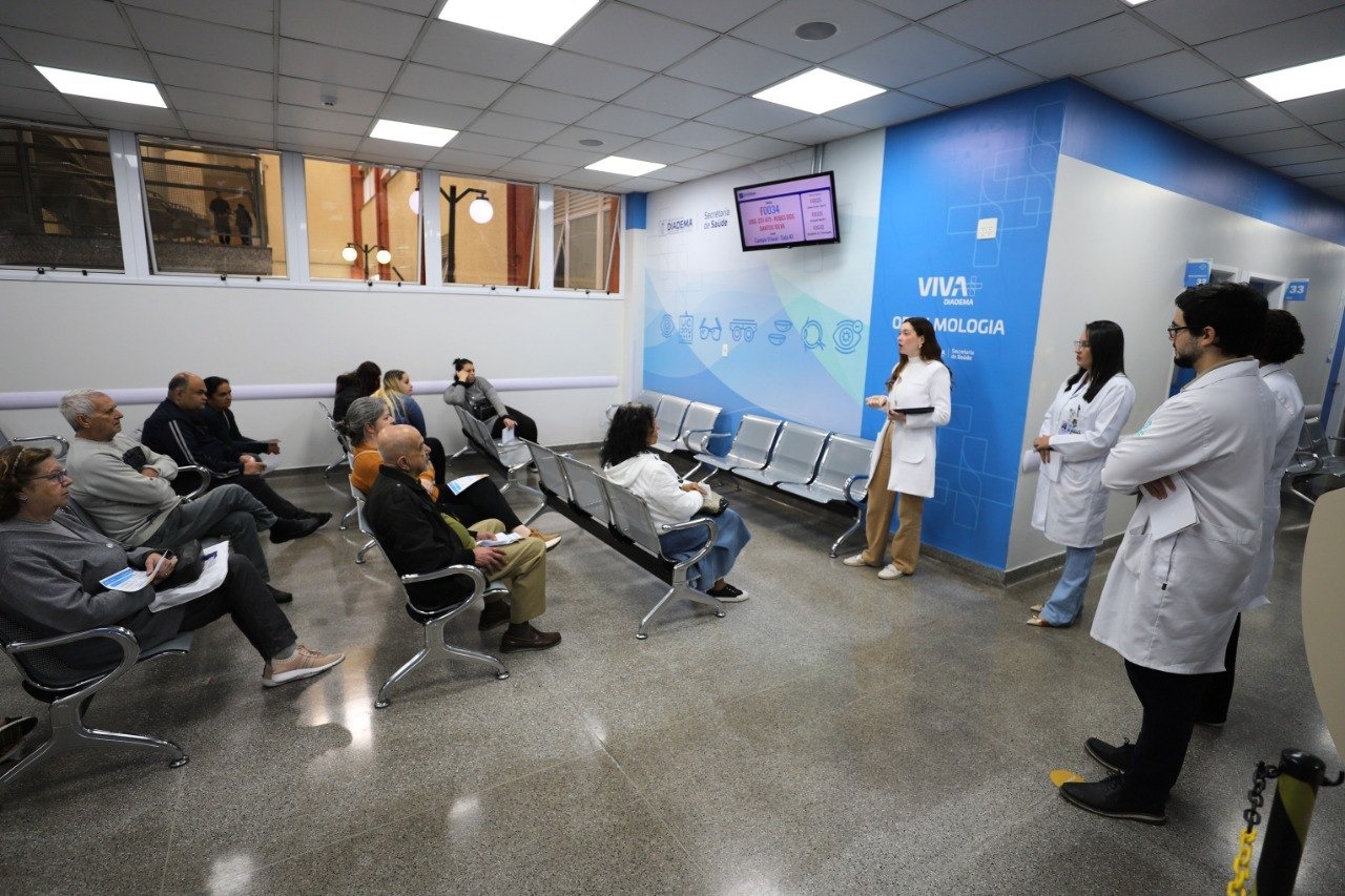 Saúde de Diadema faz trabalho educativo sobre Doença do Olho Seco