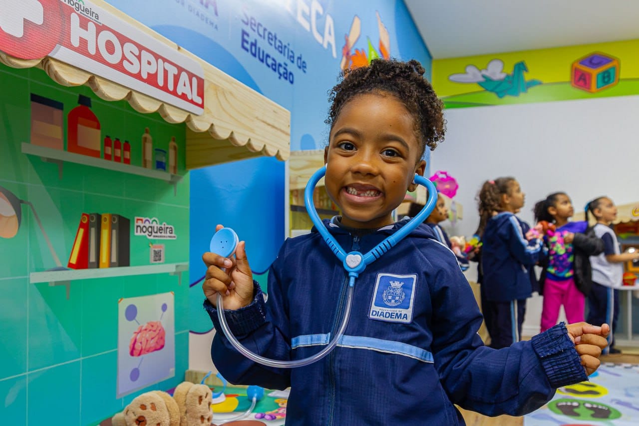 Programa Escola Bonita entrega EMEB Profª Elza Freire completamente reformada em Diadema
