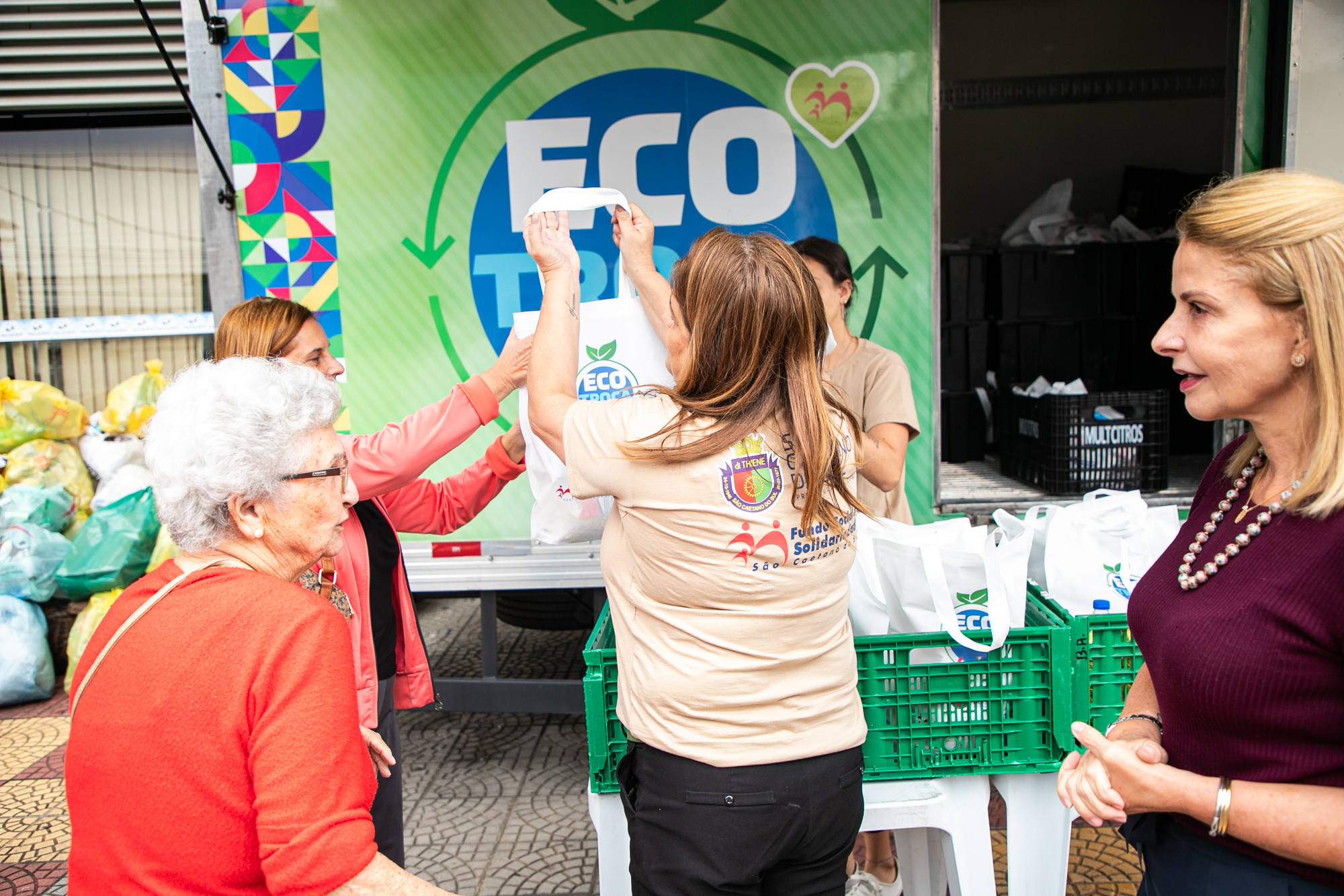 EcoTroca ultrapassa 5 toneladas de alimentos entregues a moradores de São Caetano