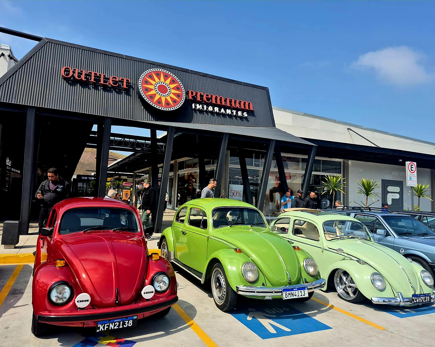 Outlet Premium Imigrantes promove 3º Encontro de Carros Antigos