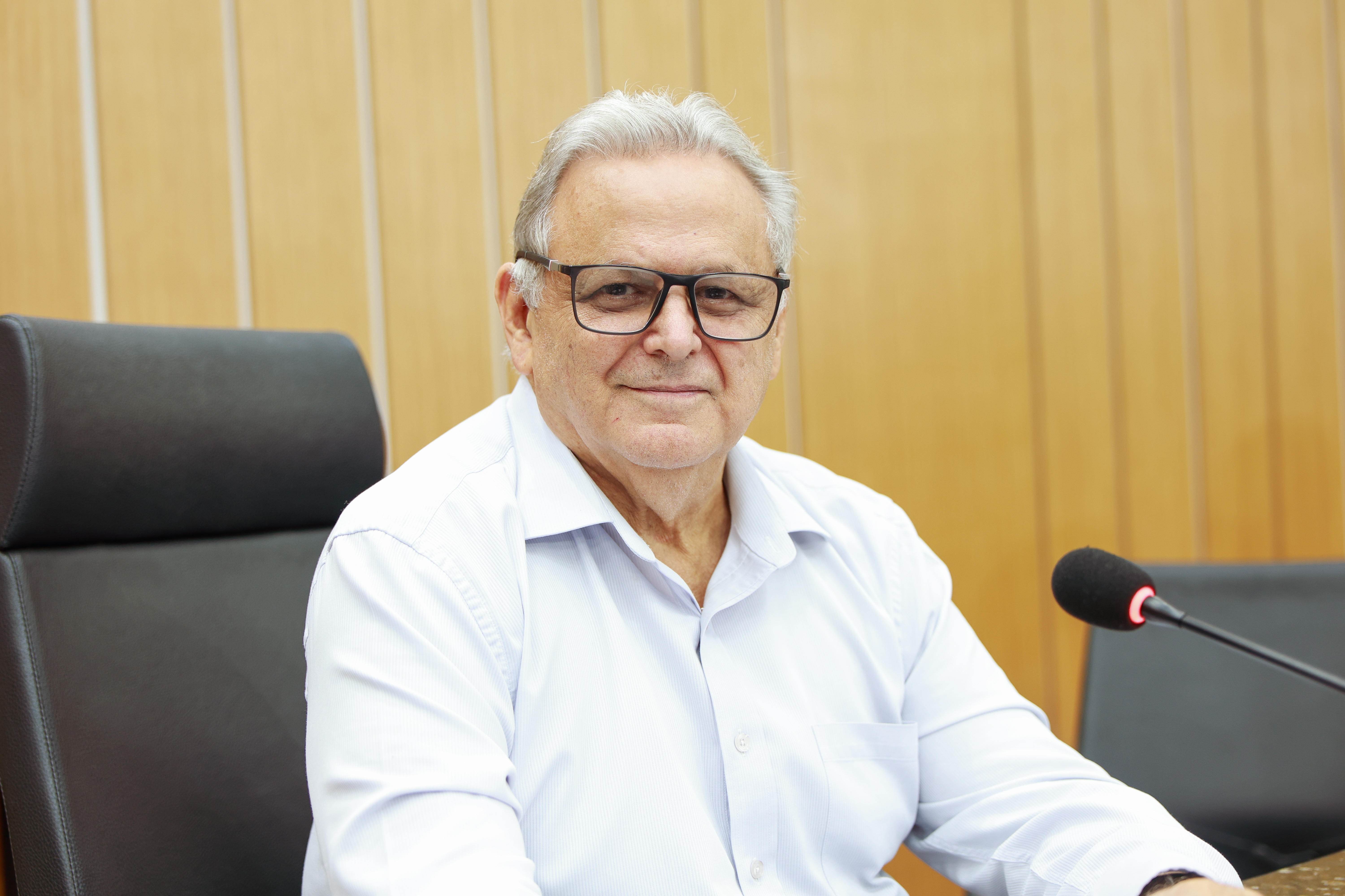 Doutor Seraphim solicita manutenção preventiva e corretiva no prédio do Hospital São Caetano