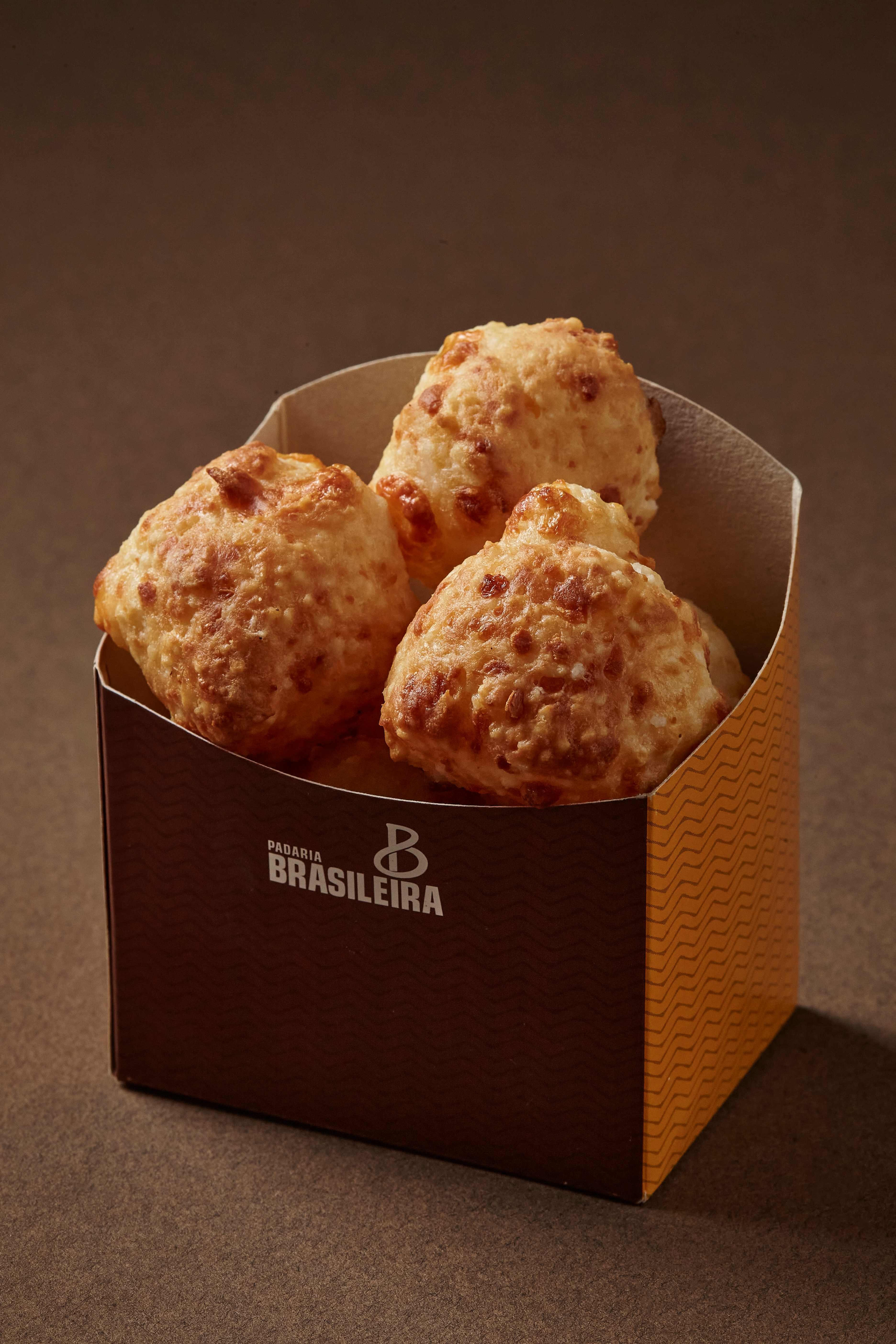 Padaria Brasileira lança pão de queijo de tapioca e aposta em combos exclusivos para as festas juninas e maior campeonato de futebol do mundo