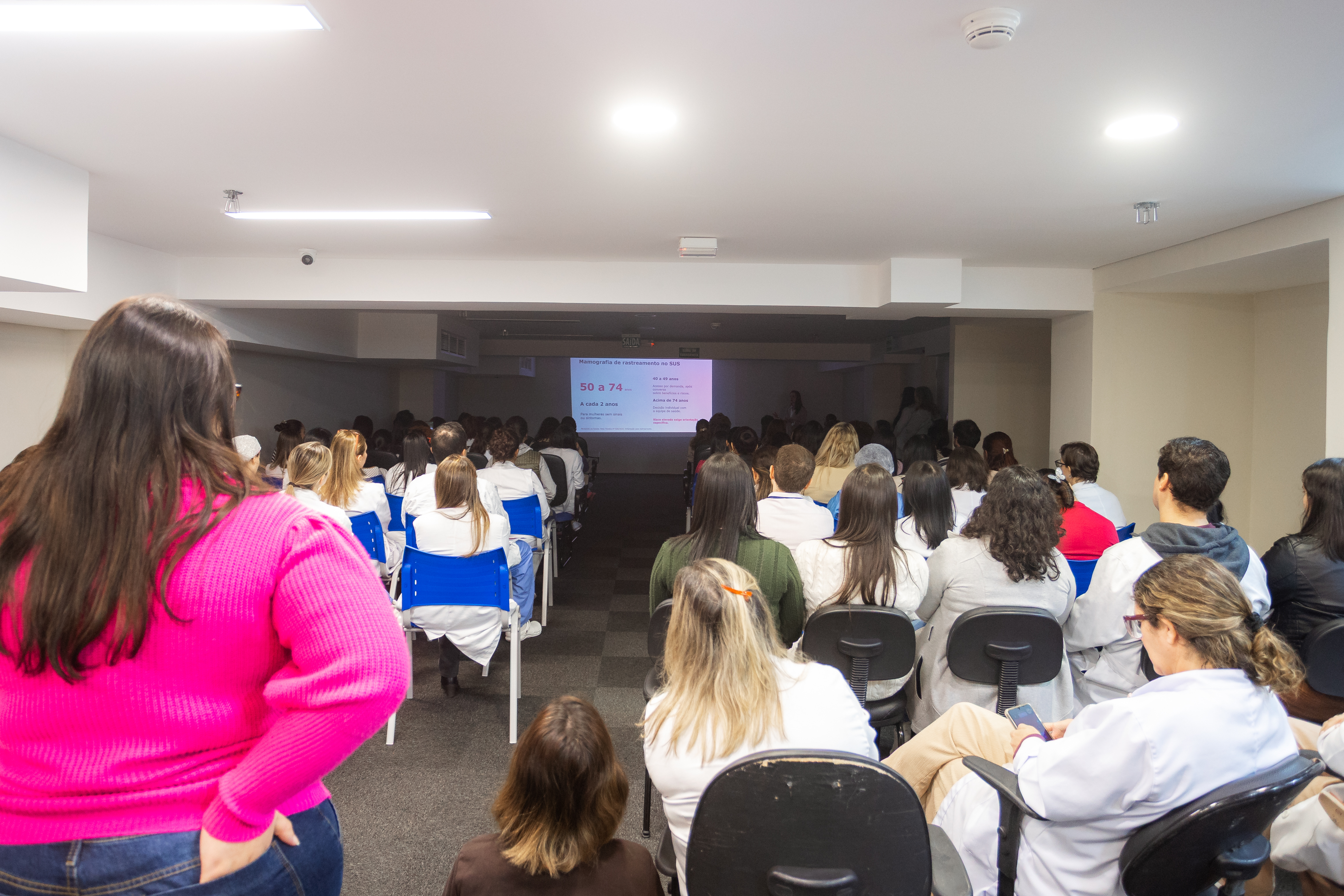 Ação no Hospital da Mulher de São Bernardo orienta sobre prevenção ao câncer de mama