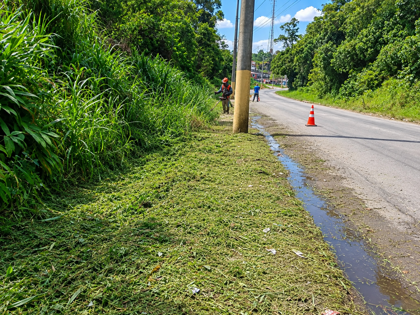 Ribeirão Pires intensifica serviços de zeladoria e manutenção urbana em diferentes regiões da cidade
