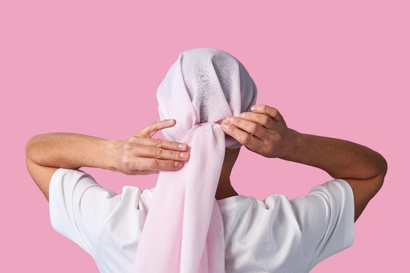 Shopping Metrópole arrecada lenços para mulheres em tratamento contra o câncer durante o Outubro Rosa
