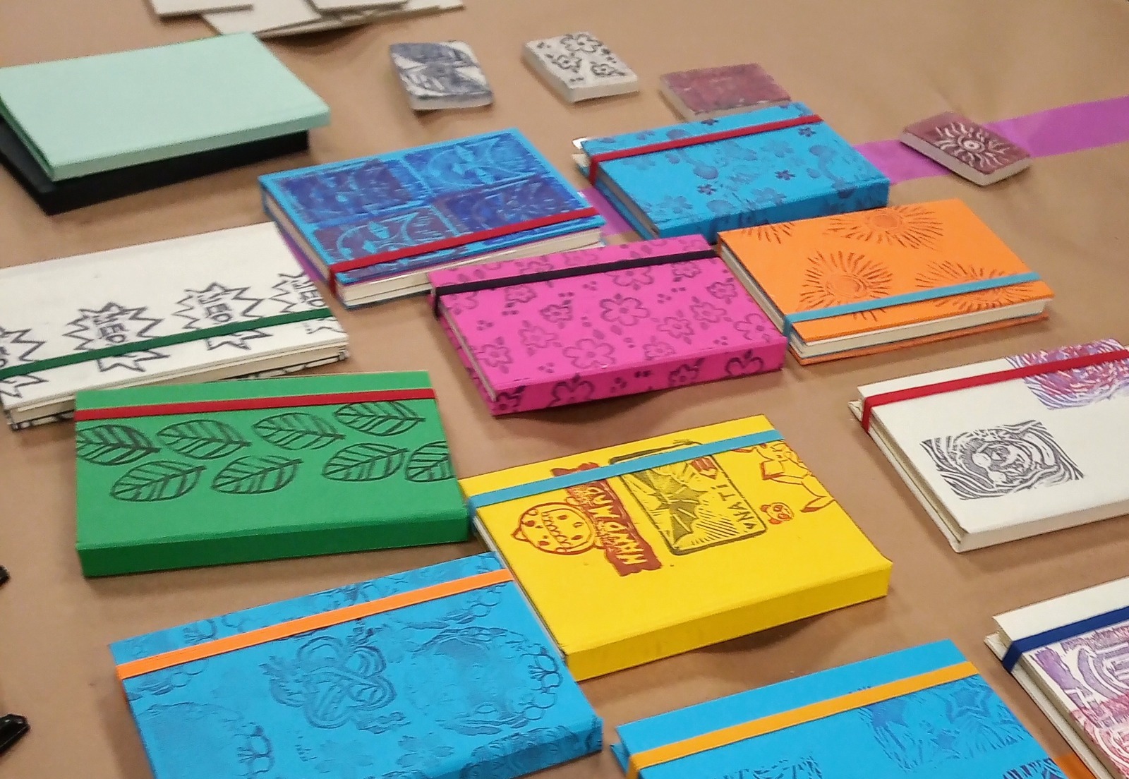 Volta às aulas inspira criação e autonomia no Sesc São Caetano com curso de encadernação artesanal