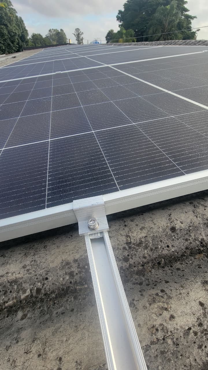 Escolas de Diadema começam a receber placas solares para geração de energia