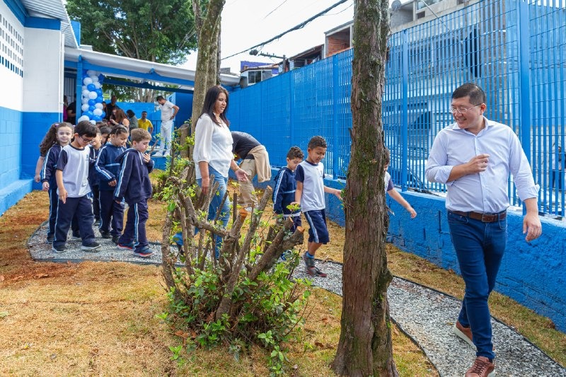 Programa Escola Bonita entrega 17ª escola reformada em Diadema
