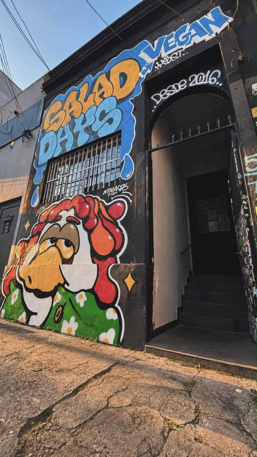 A Casa da Bruxa amplia programação e faz collab inédita com restaurante vegano Salad Days na 3ª edição