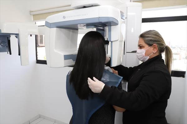 Podem ter acesso ao serviço os pacientes com indicação de dentista da rede pública. (Foto: Evandro Oliveira/ PM)