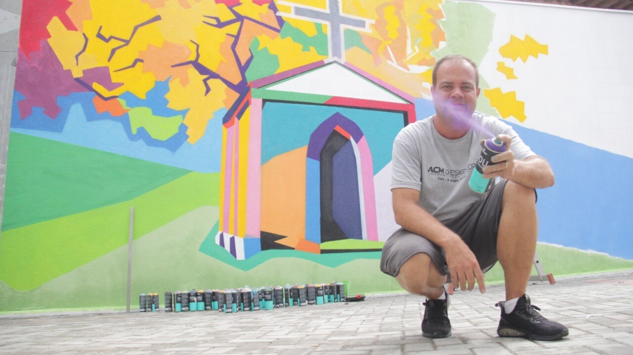 Ribeirão Pires reconhece por lei trabalho de artistas de rua. Na foto, Claudio Martucci, artista da cidade