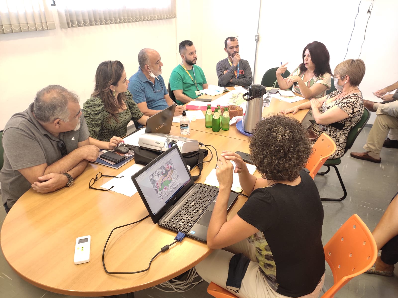 Representantes de Ribeirão Pires, Mauá, Poá e Suzano participaram da reunião. (Divulgação/PMETRP)