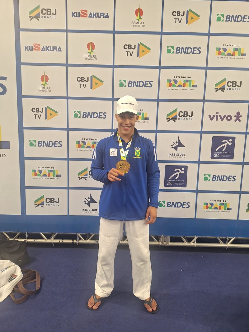 Prometeon e Projeto Faixa Dourada formam campeões dentro e fora do tatame